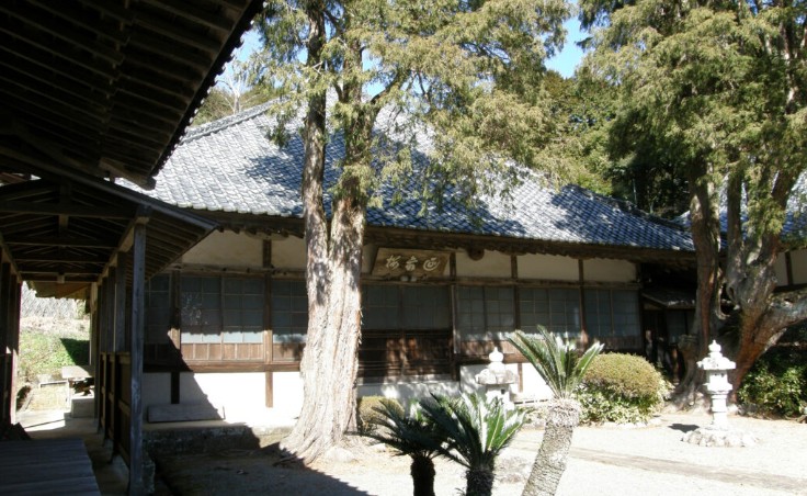 太梅寺｜海雲和尚が住職を務める薬師院の境内