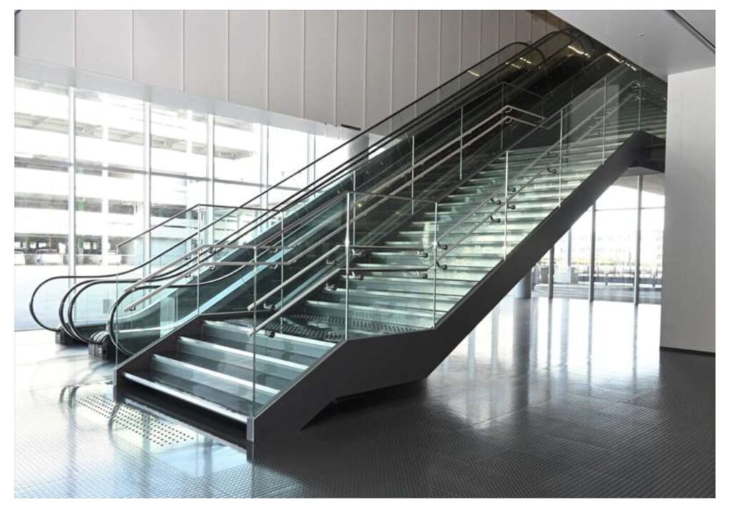 Ｇメッセ群馬 １階エントランスホール