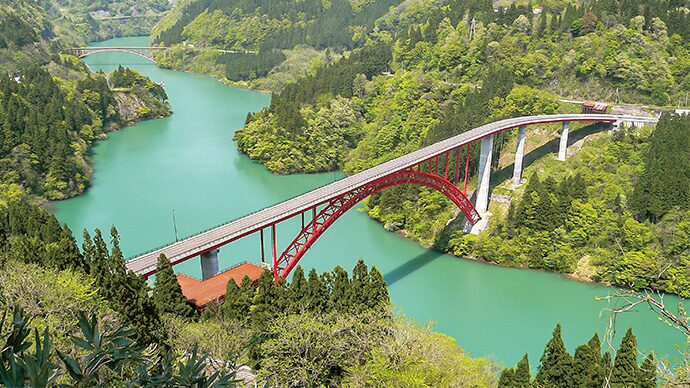 亘が美紗を連れて行くシーン|庄川峡・利賀大橋
