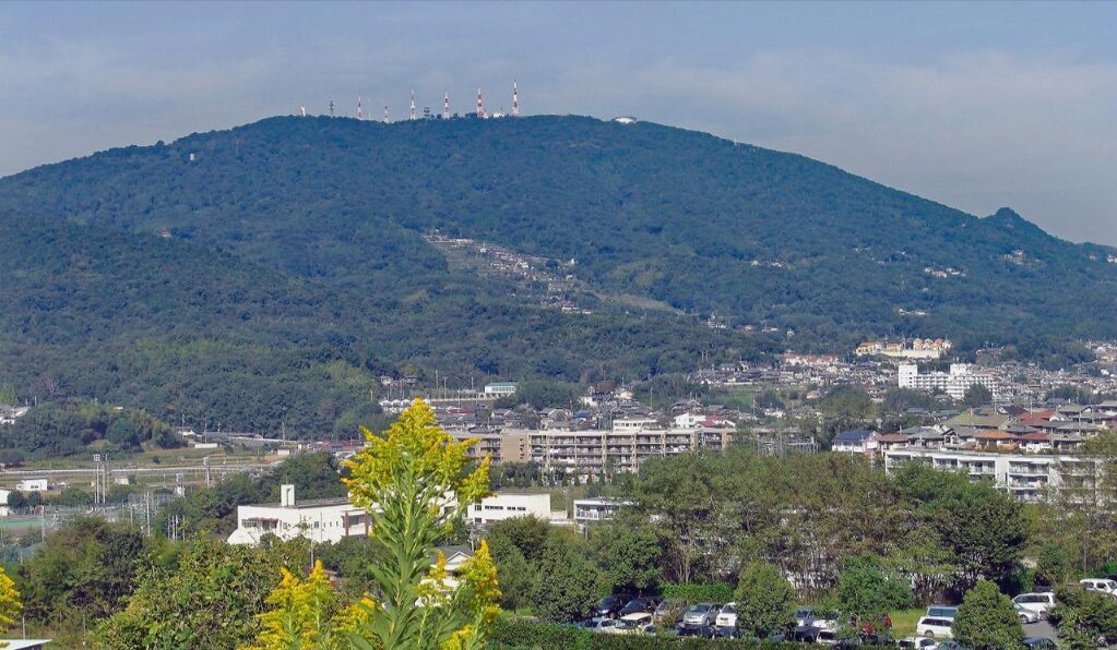 生駒山周辺:作品のモデル・山中の神社シーン