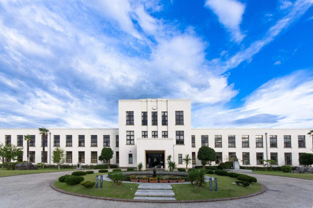 安子が稔に会いにいく|豊郷小学校旧校舎