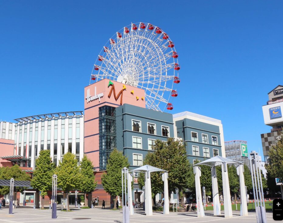 モザイクモール港北：アリスとウサギの物資調達シーン