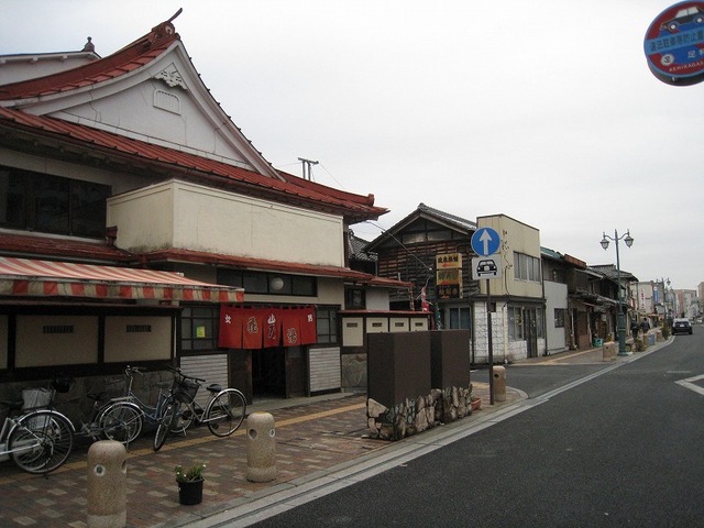 栃木県のロケ施設、北仲通り周辺。爽子たちの登校路や日常の街並み