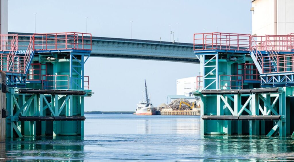 ①：尼崎閘門（尼ロック）｜映画のタイトル