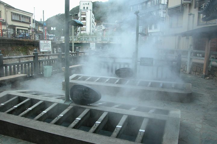 ②:荒湯(あらゆ)周辺|日常シーン(卵や野菜をゆでるシーン)