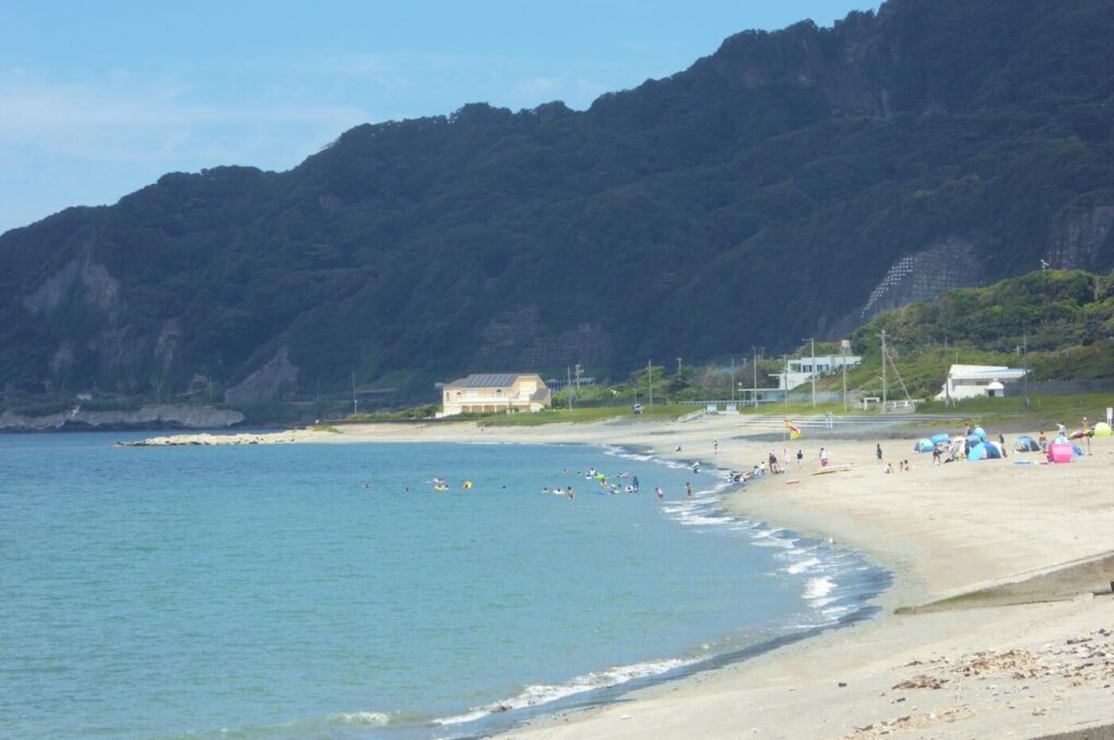 保田海岸周辺|ストライプ「海へ篇」